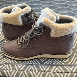White Mountain Gray Winter Boots with Cream Lining